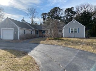 119 Longview Dr, Barnstable, MA 02630