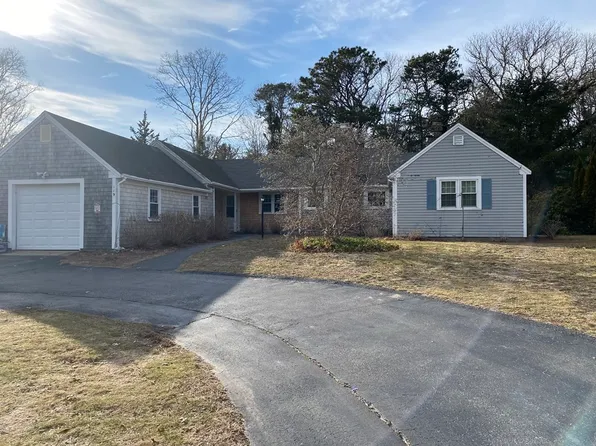 119 Longview Dr, Barnstable, MA 02630