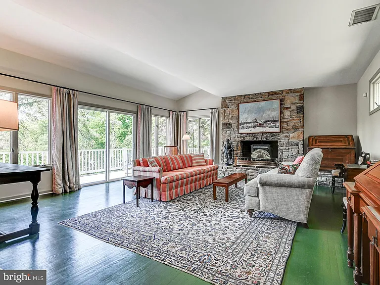 1552 Glencoe Rd — Photo 13