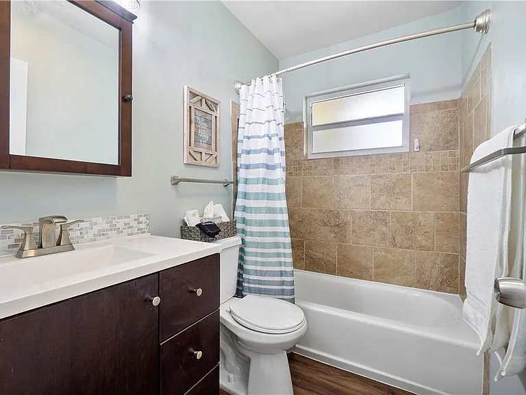 161 SE 5th Ct — Photo 28