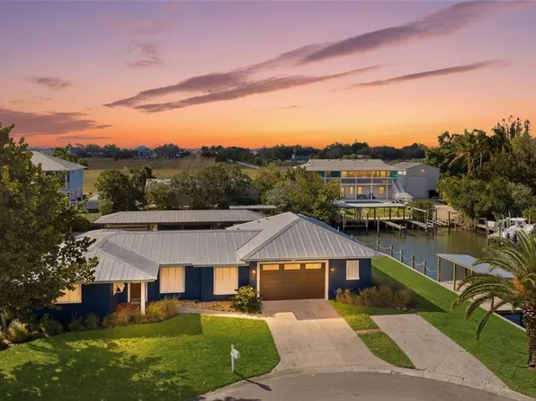 4517 Pinfish Ln, Palmetto, FL 34221