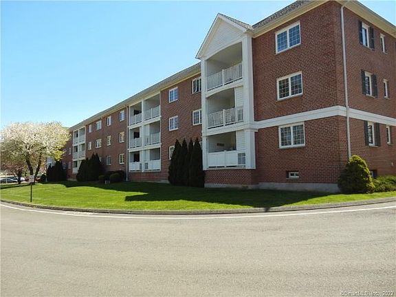 3rd image of 180 Melba St APT 301