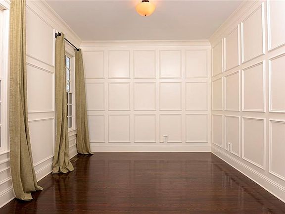 4th image of 2876 Bernard Way SE