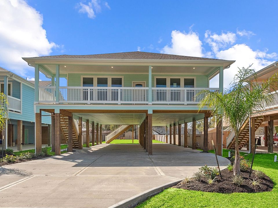 Oversized Front Balcony
