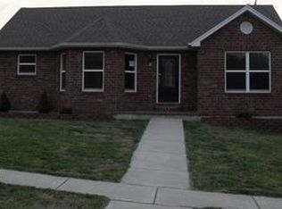 5 Somerfield Dr, Union, MO 63084