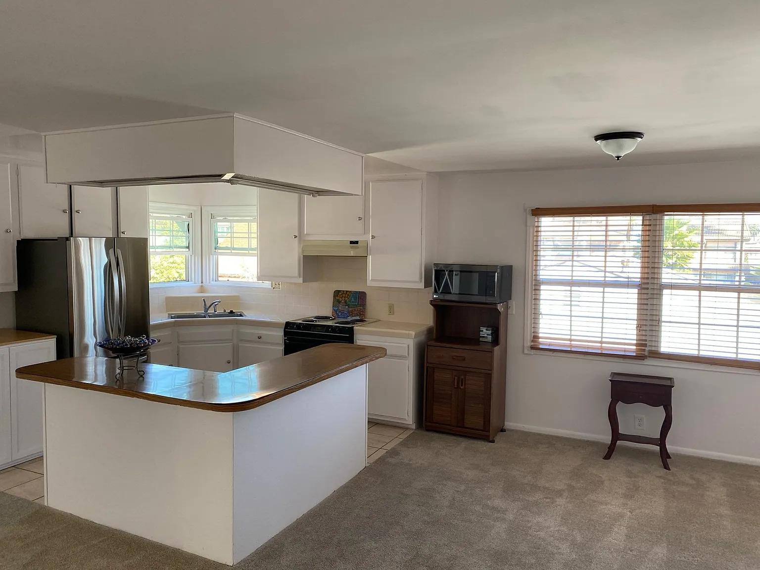 2 bed, 820 sqft, $2,550 — Photo 3