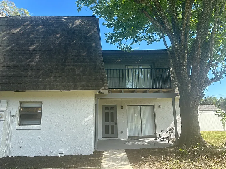 39 Springwood Sq — Photo 2
