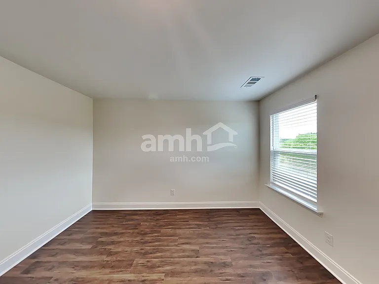 908 Ronnie Rd — Photo 15