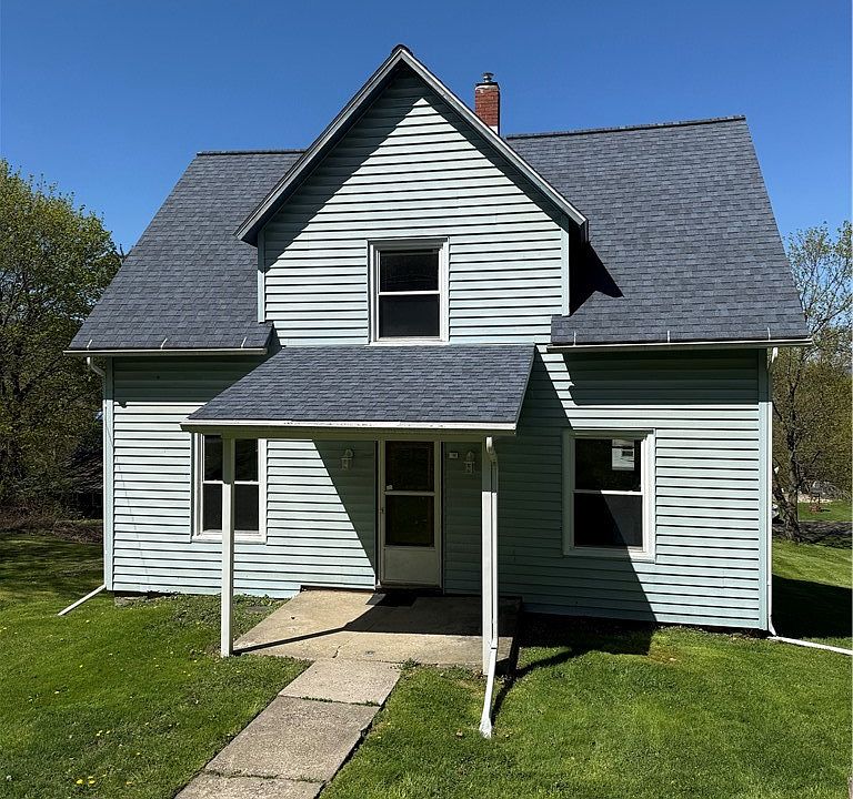 1st image of 3239 Mack St