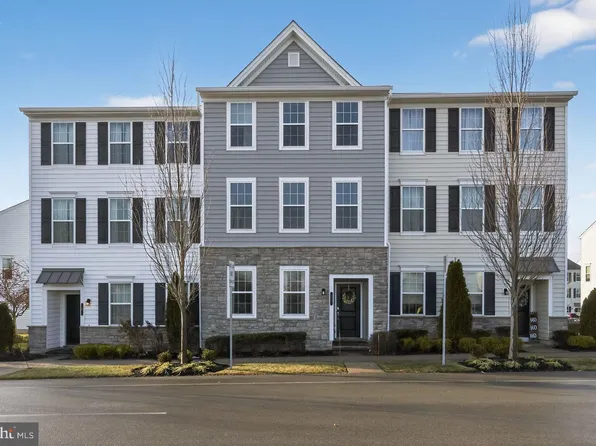 11 Hedley Ln, Hatboro, PA 19040