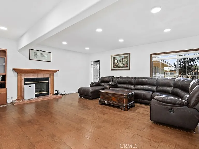 9945 Gaviota Ave — Photo 10