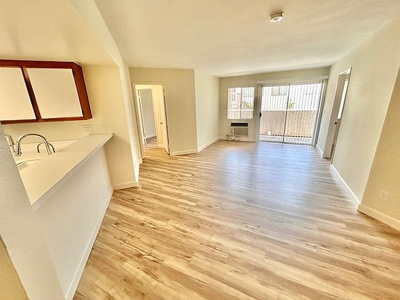 3rd image of 3782 1st Ave APT 103