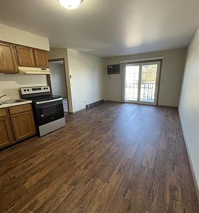 3rd image of 455 W Smith Ave
