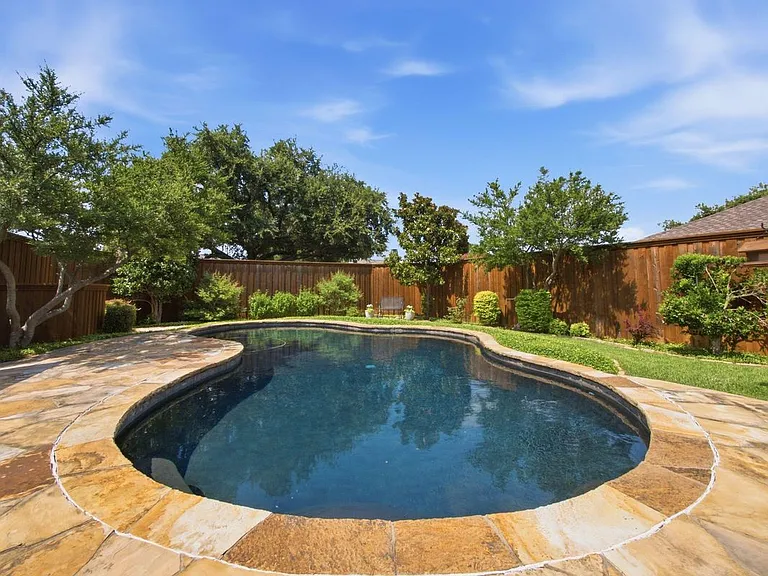 1403 Concord Dr — Photo 10