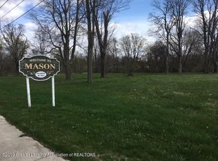1123 S Jefferson St, Mason, MI 48854