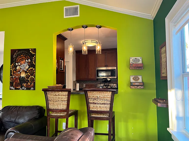 2407 E 10th Ave — Photo 5