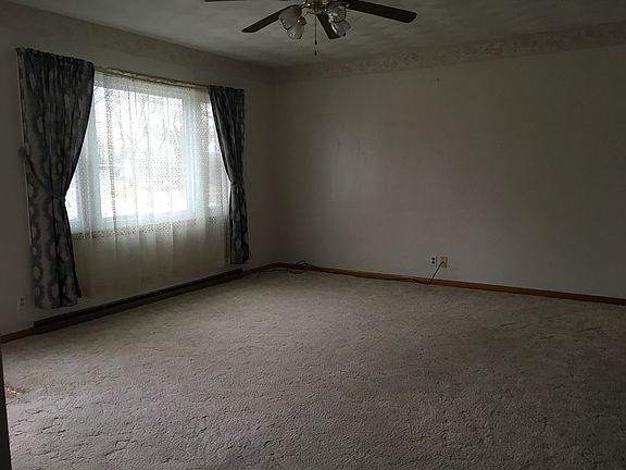 4th image of 918 Edison St
