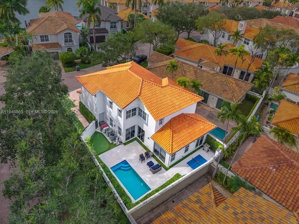 1469 Shoreline Way, Hollywood, FL 33019