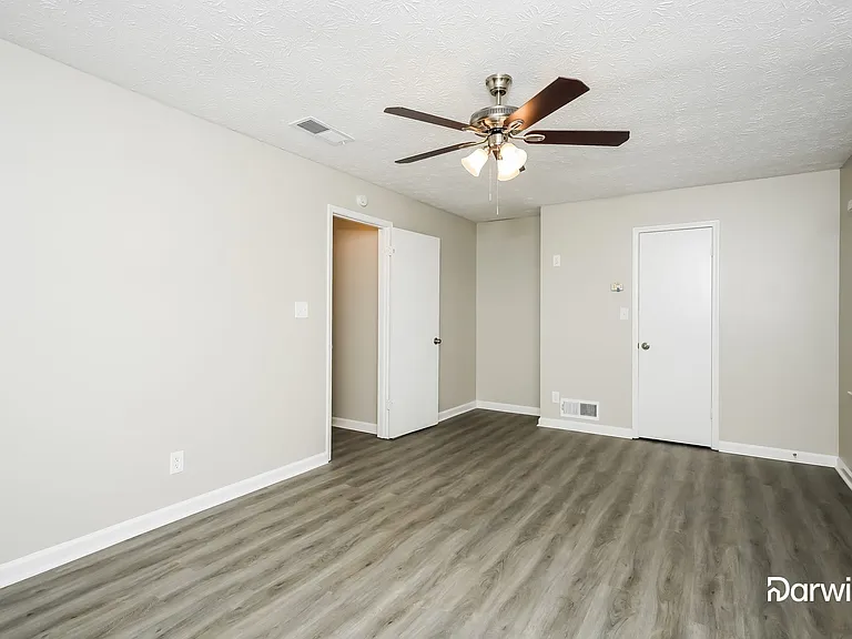 4282 Wrexham Ct — Photo 8