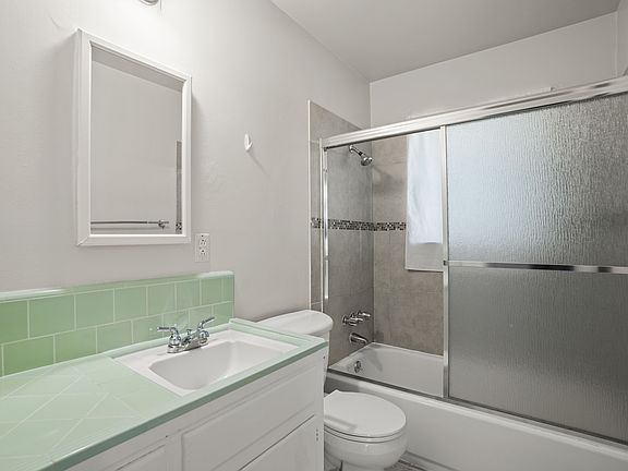 4th image of 610 Chiquita Ave APT 2