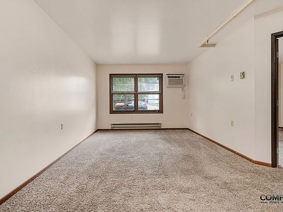 5th image of 414 Doty St #10