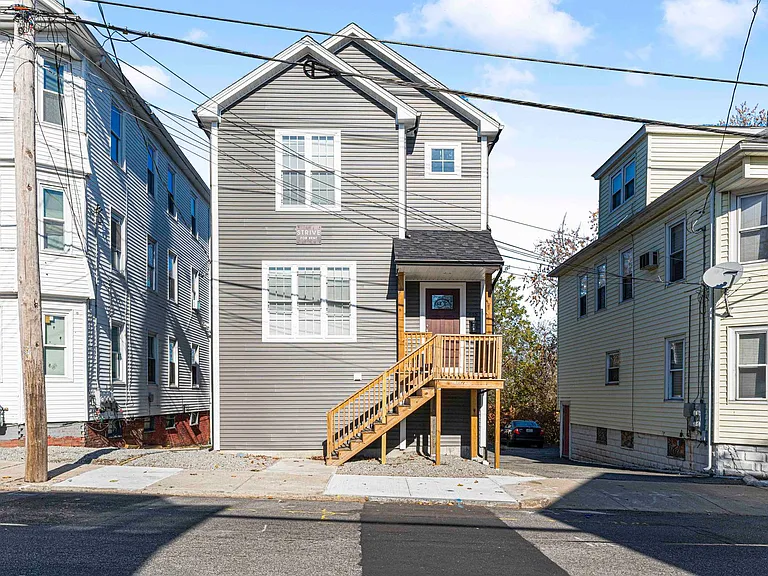 445 Admiral St — Photo 19