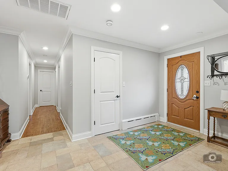 6456 W 175th St — Photo 3