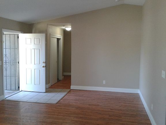 2nd image of 603 S Los Angeles Ave