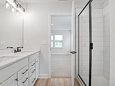 4 bed, $2,750 — Photo 2