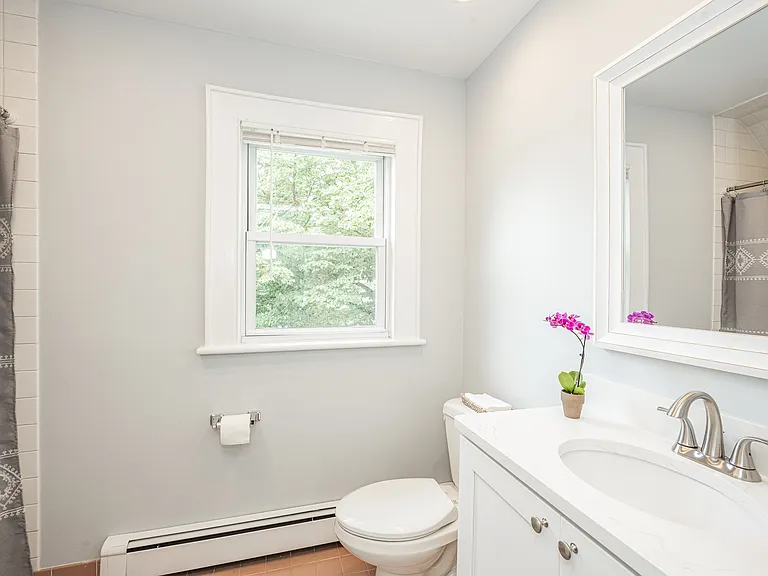 300 Hubbard Ave #2 — Photo 18