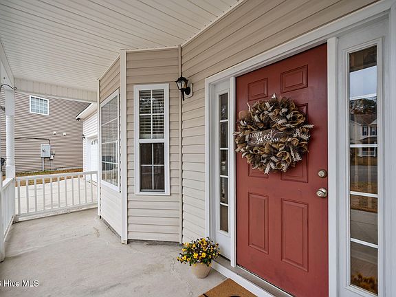 3rd image of 664 Beech Court SE