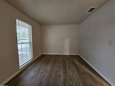 3005 Gordon St — Photo 9