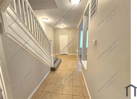 4 bed, $1,450 — Photo 3