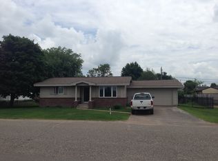 950 Hungerford Ave, Negaunee, MI 49866