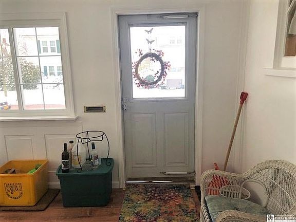 4th image of 103 Sturges St