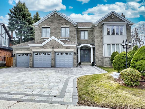 9 Gardiner Cres, Richmond Hill, ON L4B 2G6
