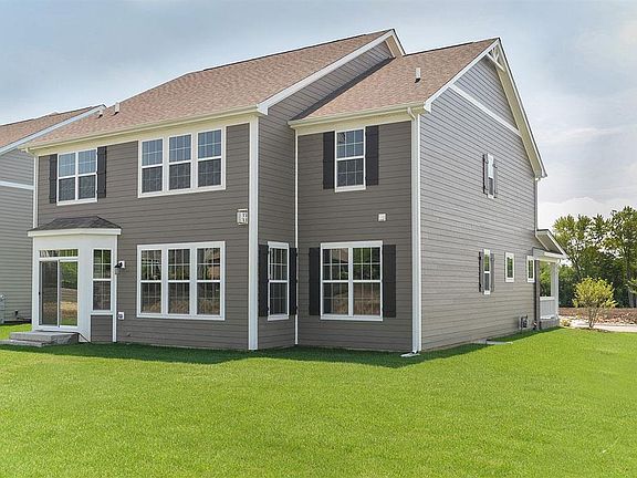 Located on 0005 in Northwoods Of Wheaton in Wheaton, IL
