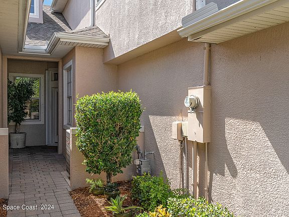 4th image of 1700 Kinsale Ct