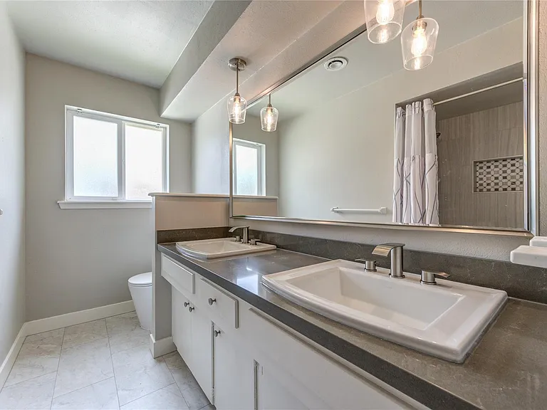 614 Bendwood Dr — Photo 15