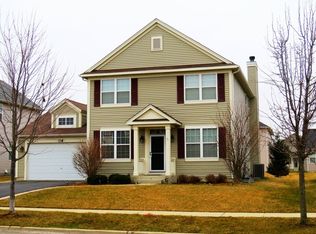 738 Versailles Pkwy, Oswego, IL