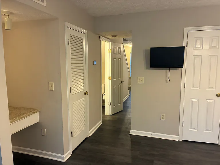 6433 Wellington Chase Ct — Photo 6