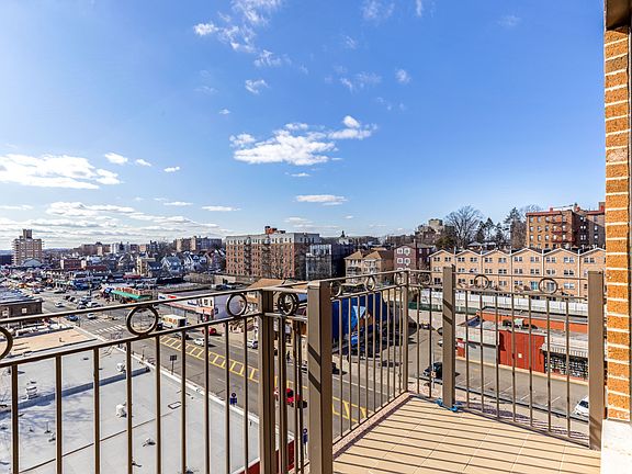 4th image of 87-65 171st St #7D