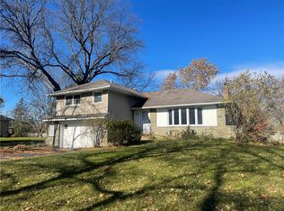 95 Williamsburg Rd, Pittsford, NY 14534