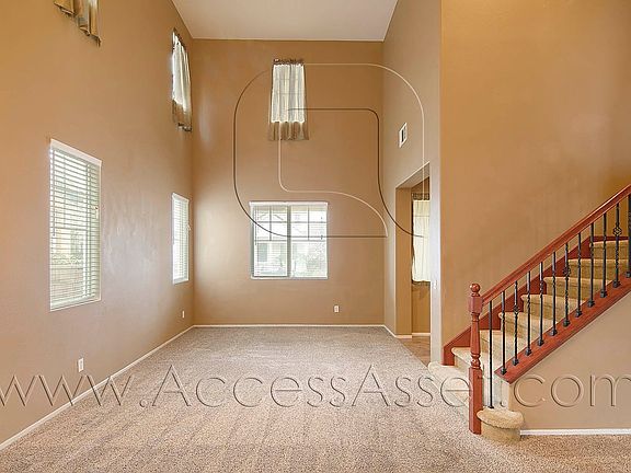 3rd image of 28384 Ware St