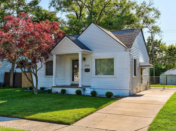 3540 Prairie Ave, Berkley, MI 48072