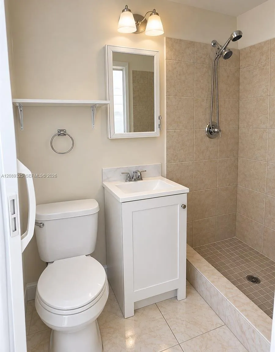 Studio, 1.0 bath, $1,350 — Photo 3