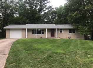 917 Fairway Dr, Columbia, MO 65201