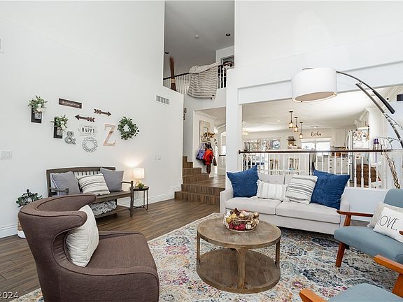 4th image of 1015 Aspen Breeze Ave