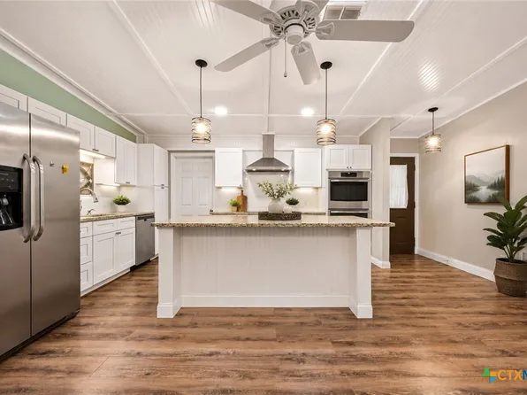 102 Rivercrest St, Luling, TX 78648
