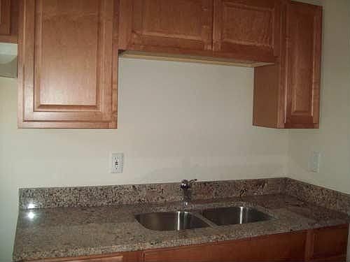 3rd image of 8721 S Constance Ave
